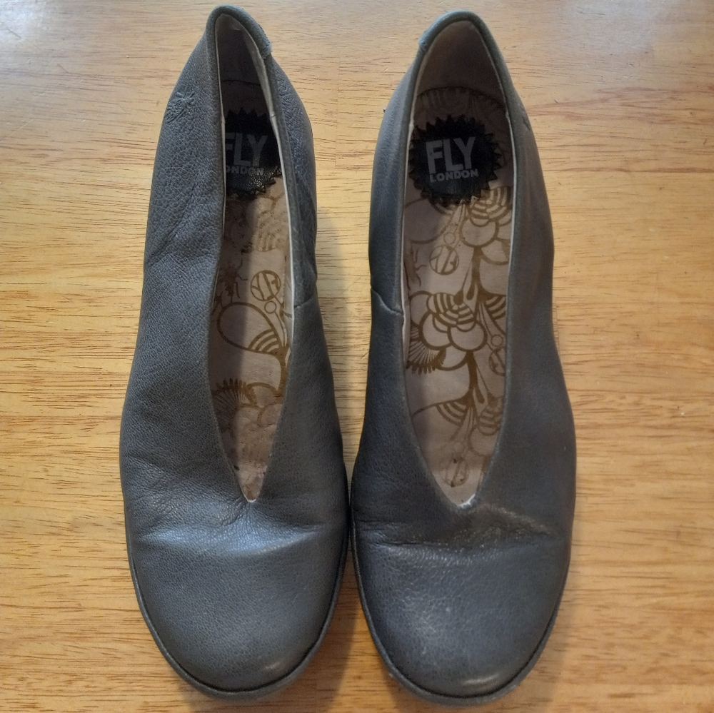 FLY London Women's Gray Leather Shoes 39